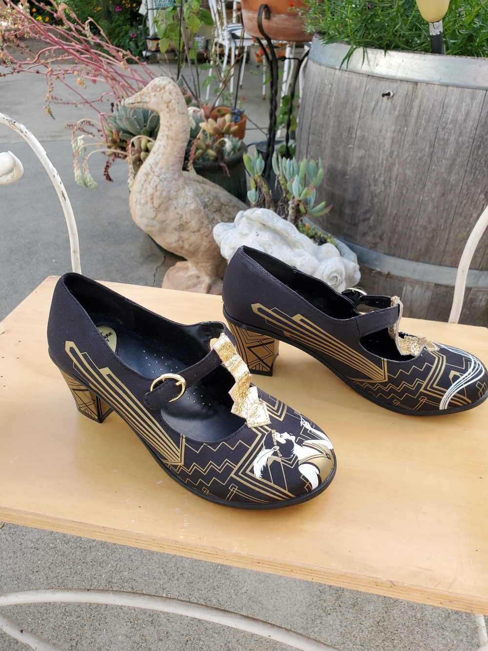 Art Deco Black & Gold Mary Jane Heels - Picture 4 of 8